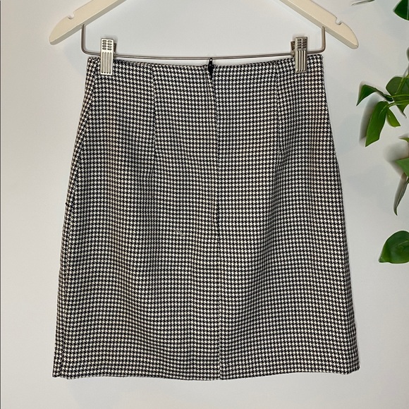 Checkered mini skirt - Picture 2 of 2